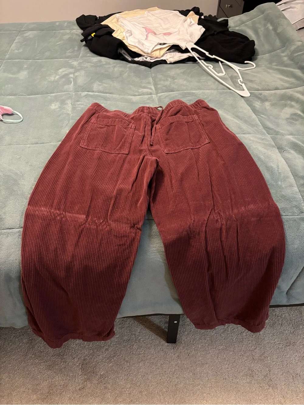 American Eagle Outfitters Corduroy Wide-Leg Pants in Burgundy